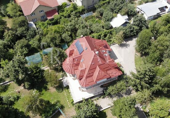 Sale house, villa 10 rooms | 3,265 square meters of land, Premium finish | Breaza, Prahova