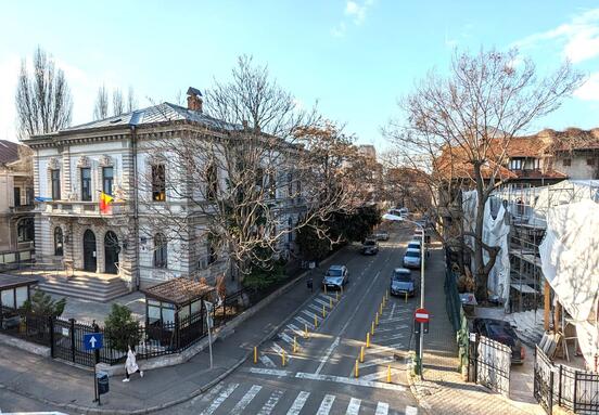 PENTHOUSE GARDEN ICONEI // 4 ROOMS // TERRACE 150 sqm