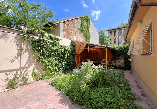 3 BEDROOM HOUSE || LAND 200 sqm || FLOREASCA COMPOSITORI